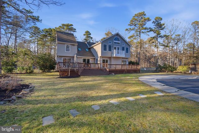 100 CAPTAINS WALK, Egg Harbor Township, NJ 08234