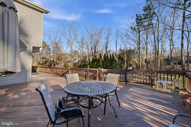 100 CAPTAINS WALK, Egg Harbor Township, NJ 08234