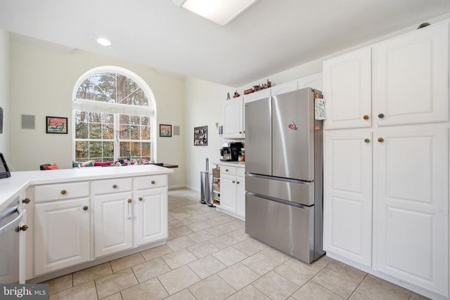 100 CAPTAINS WALK, Egg Harbor Township, NJ 08234