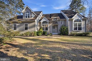 100 CAPTAINS WALK, Egg Harbor Township, NJ 08234