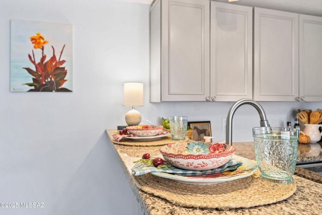 1816 N Pacana Way, Green Valley, AZ 85614