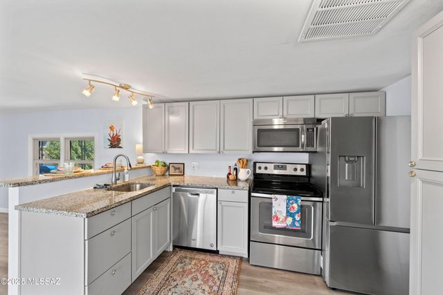 1816 N Pacana Way, Green Valley, AZ 85614