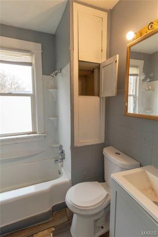 7129 Garesche Avenue, St Louis, MO 63136