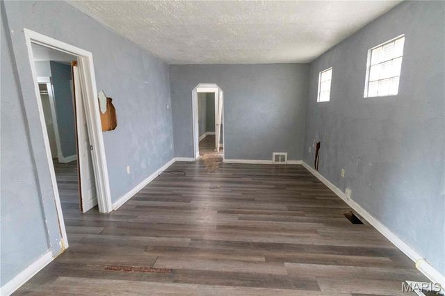 7129 Garesche Avenue, St Louis, MO 63136