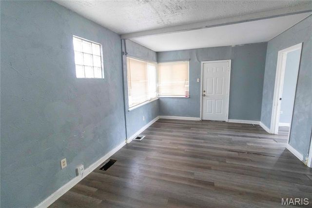 7129 Garesche Avenue, St Louis, MO 63136