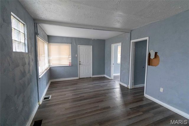 7129 Garesche Avenue, St Louis, MO 63136