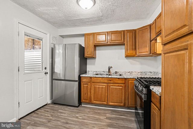127 BLADEN RD, Baltimore, MD 21221