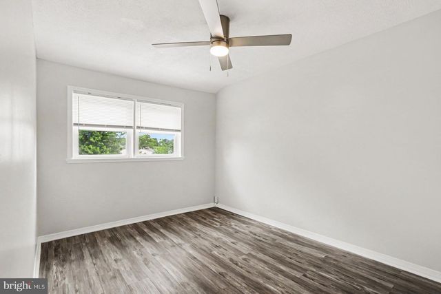 127 BLADEN RD, Baltimore, MD 21221