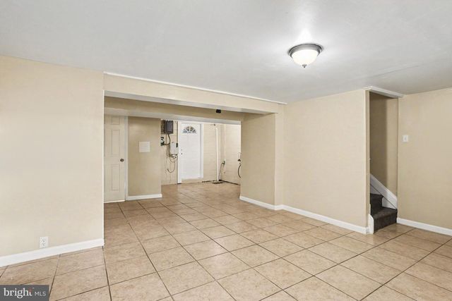 127 BLADEN RD, Baltimore, MD 21221