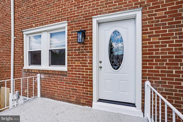 127 BLADEN RD, Baltimore, MD 21221