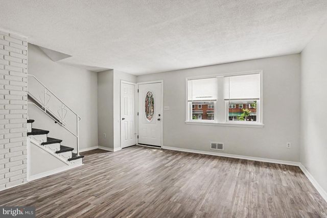 127 BLADEN RD, Baltimore, MD 21221