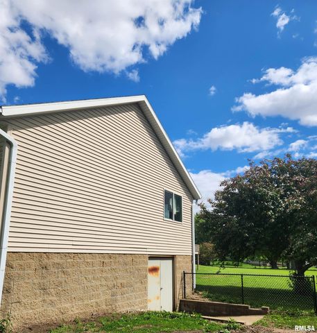 1148 Diebel Road, Washington, IL 61547