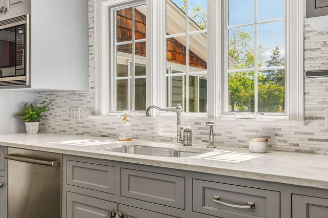 3 Windmill Lane, Hampton, NH 03842