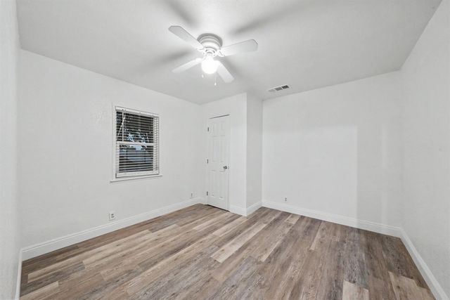 1374 E Gaschen Avenue, Fresno, CA 93725