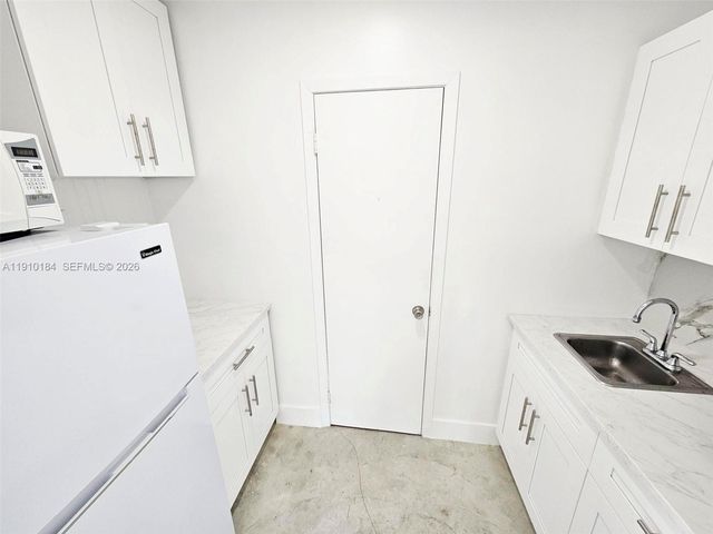 9301 SW 37 STREET 4, Miami, FL 33165