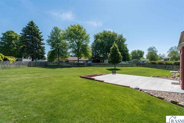 413 Thomas Drive, Eagle Lake, MN 56024
