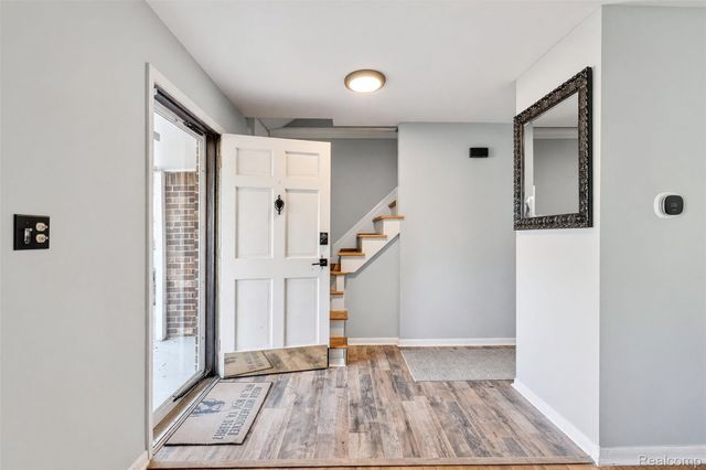 24198 COLONIAL Drive, Woodhaven, MI 48183
