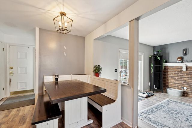 24198 COLONIAL Drive, Woodhaven, MI 48183