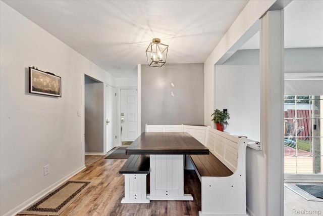 24198 COLONIAL Drive, Woodhaven, MI 48183