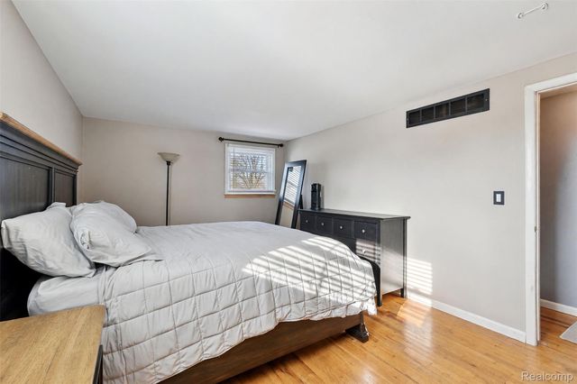 24198 COLONIAL Drive, Woodhaven, MI 48183