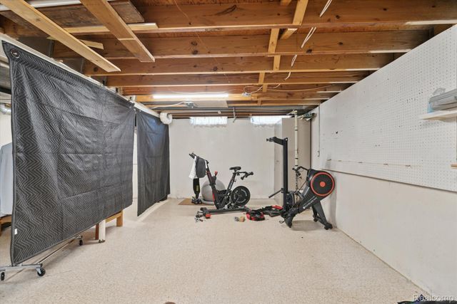 24198 COLONIAL Drive, Woodhaven, MI 48183