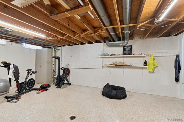 24198 COLONIAL Drive, Woodhaven, MI 48183