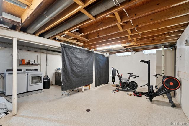 24198 COLONIAL Drive, Woodhaven, MI 48183