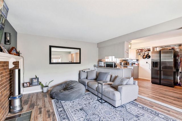 24198 COLONIAL Drive, Woodhaven, MI 48183