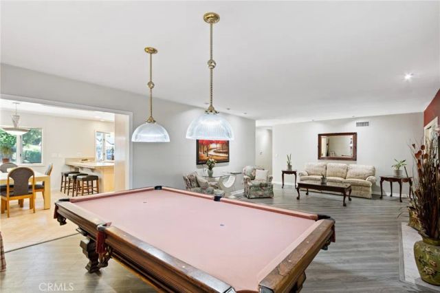 18200 Vintage, Northridge, CA 91325