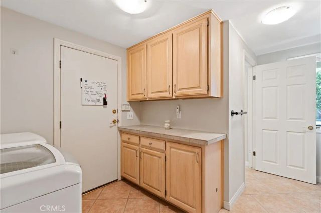 18200 Vintage, Northridge, CA 91325