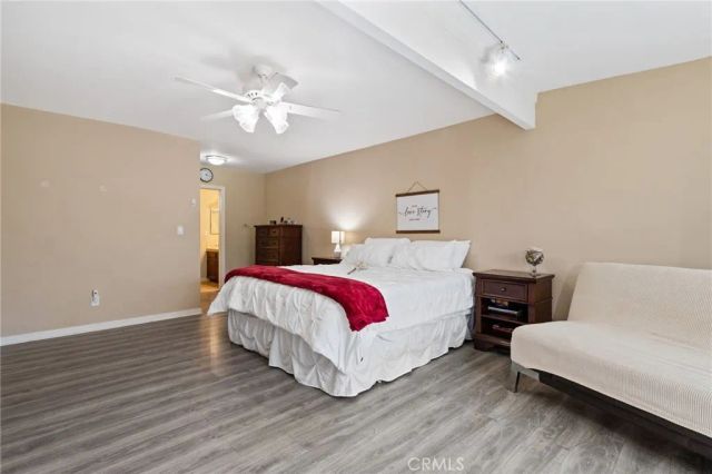 18200 Vintage, Northridge, CA 91325