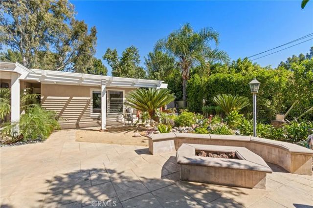 18200 Vintage, Northridge, CA 91325