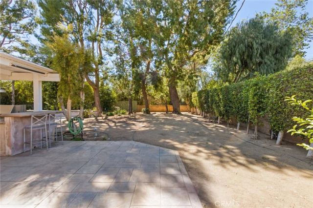 18200 Vintage, Northridge, CA 91325