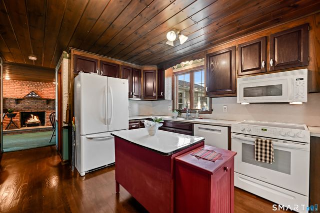 170 Tanglewood Drive, Southington, CT 06489