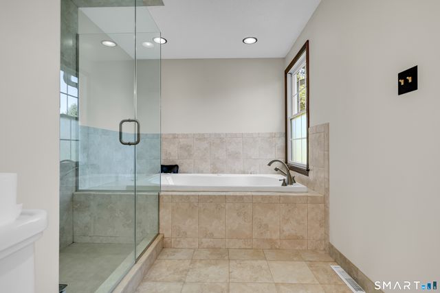 170 Tanglewood Drive, Southington, CT 06489