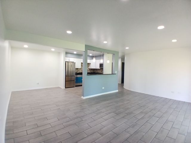 2300 Beau Monde Lane 103, Lisle, IL 60532