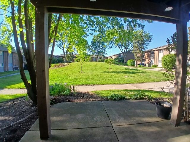 2300 Beau Monde Lane 103, Lisle, IL 60532