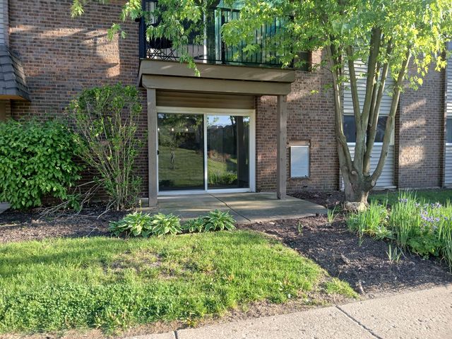 2300 Beau Monde Lane 103, Lisle, IL 60532