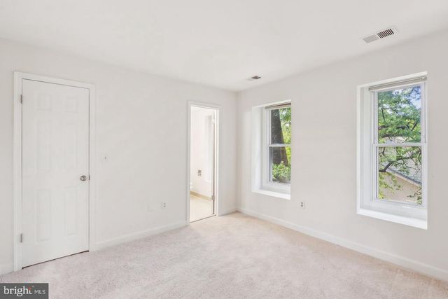 695 W GLEBE RD, Alexandria, VA 22305