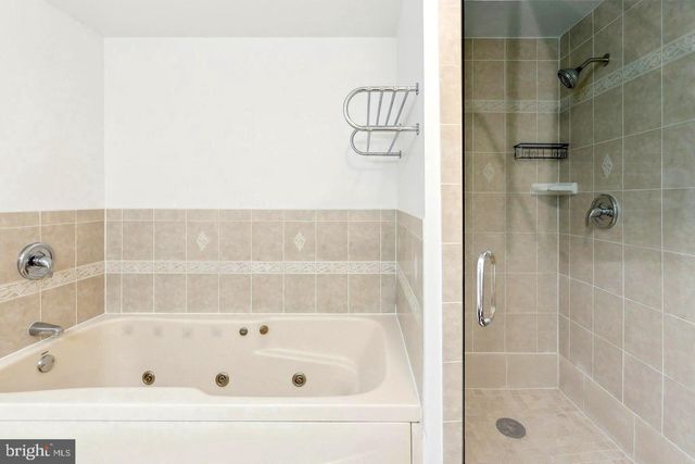 695 W GLEBE RD, Alexandria, VA 22305