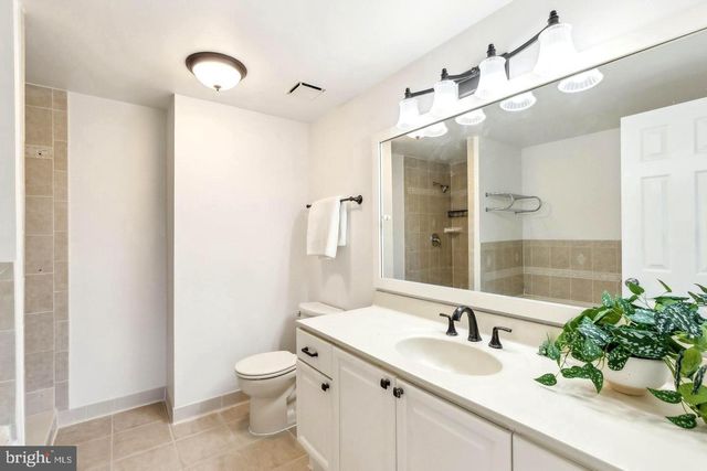 695 W GLEBE RD, Alexandria, VA 22305