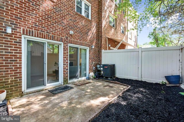 695 W GLEBE RD, Alexandria, VA 22305
