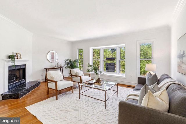 695 W GLEBE RD, Alexandria, VA 22305