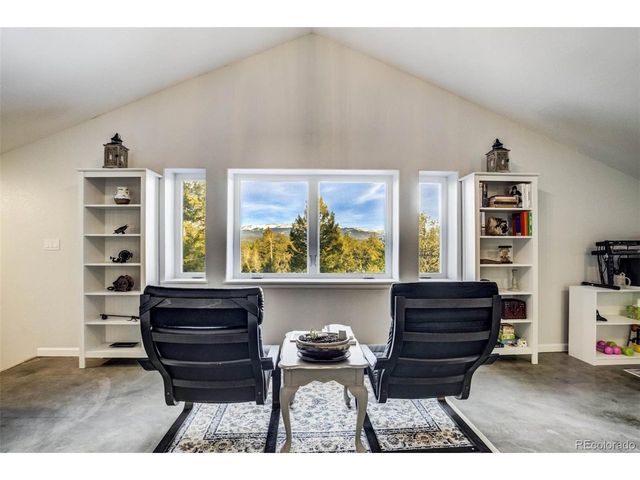 126 Rainier Dr, Florissant, CO 80816