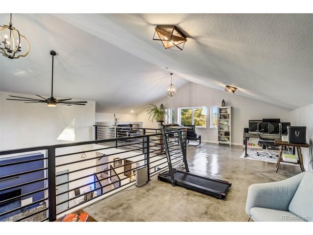 126 Rainier Dr, Florissant, CO 80816