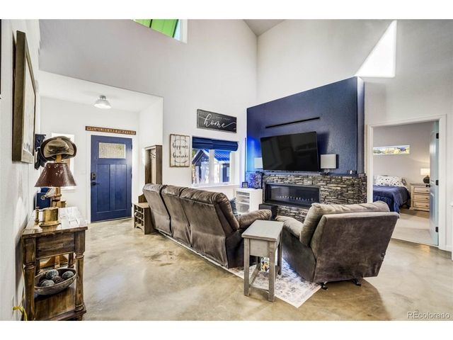 126 Rainier Dr, Florissant, CO 80816