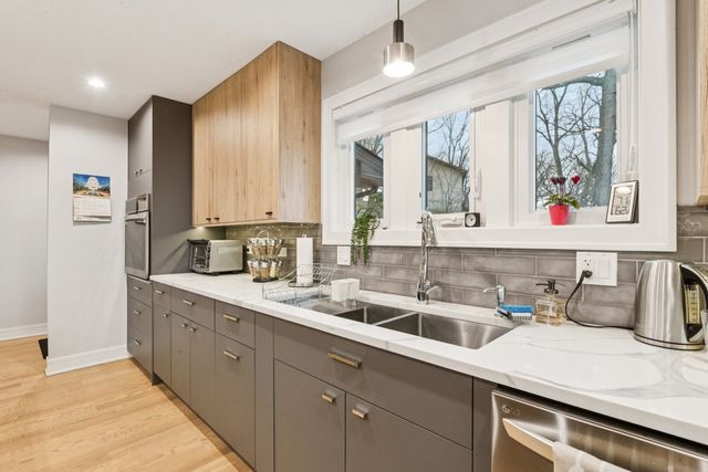 306 Woodlock Street, Ingleside, IL 60041