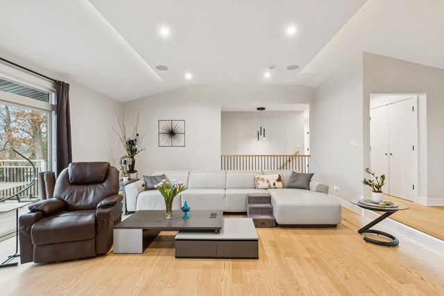 306 Woodlock Street, Ingleside, IL 60041