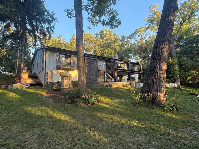 306 Woodlock Street, Ingleside, IL 60041