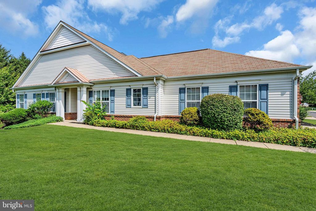 71 SPARROW DR, Hamilton, NJ 08690